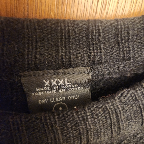 Black Rocawear Wool Sweater - Picture 6 of 7
